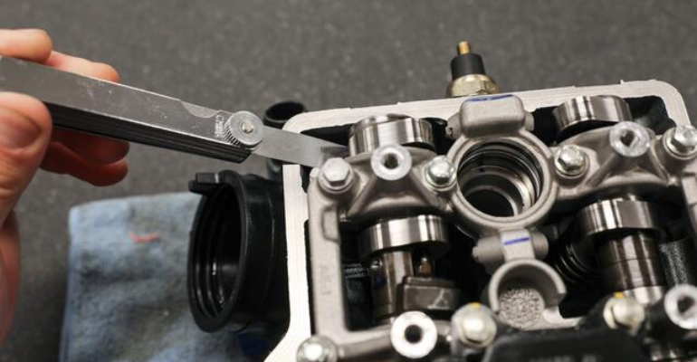 Revisa el reglaje de válvulas de tu moto off road, y consigue ofertas de hasta el 35% en todo motor. Solo en GreenlandMX