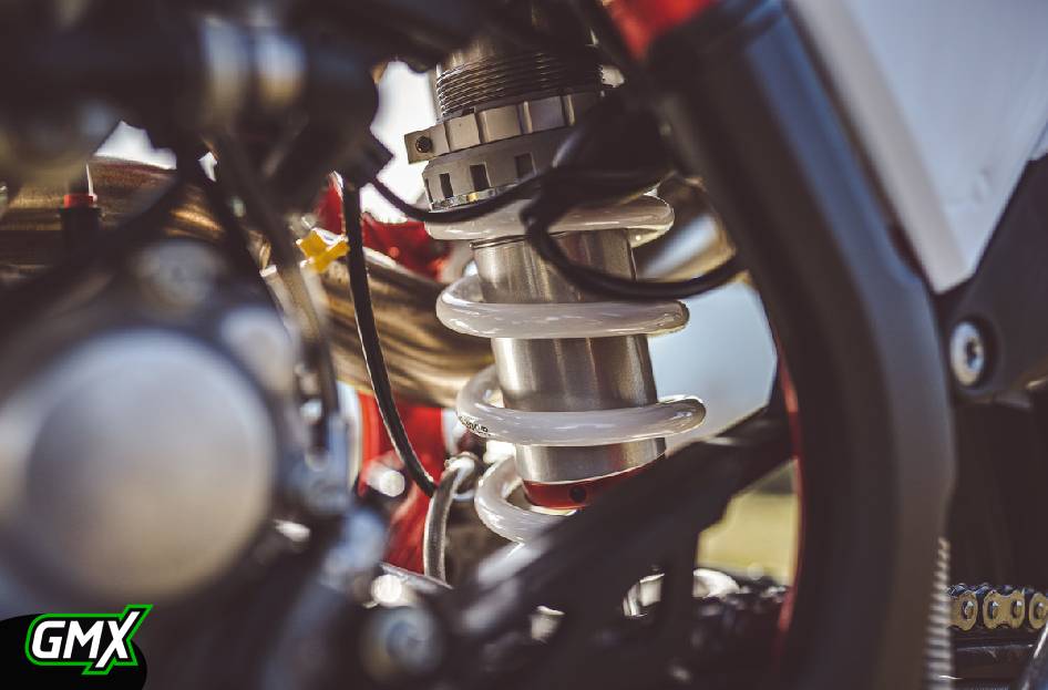 Las suspensiones, una de las partes más importantes de la moto. Importancia de realizar un correcto mantenimiento.