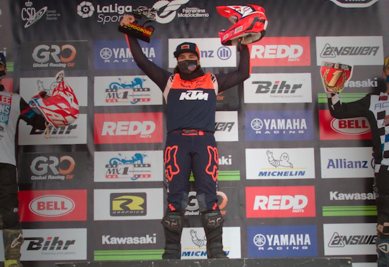 Daniela Guillén 255, el nuevo fenómeno del motocross español, logra podio en San Benito.